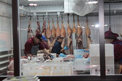 Как разделывают ваше мясо?