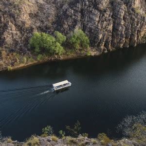 Nit Nit Dreaming Katherine Gorge Cruise - Kakadu Tours & Travel