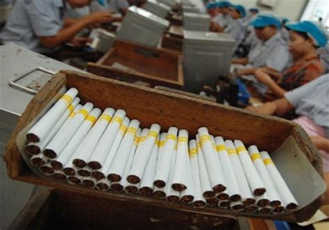 Penutupan 2 Pabrik Rokok Sampoerna Pemerintah Diminta Lindungi