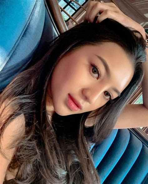 15 Foto Orang Cantik Indonesia Bikin Cowok Senyum Sendiri ONPOS