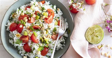 Recette Salade De Riz La Noix De Coco Et Aux Herbes Marie Claire