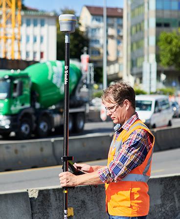 Sistema GNSS Trimble R12i modelo 00 no incluye configuración IGEO