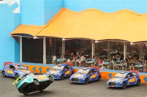 Hot Wheels Beto Carrero World