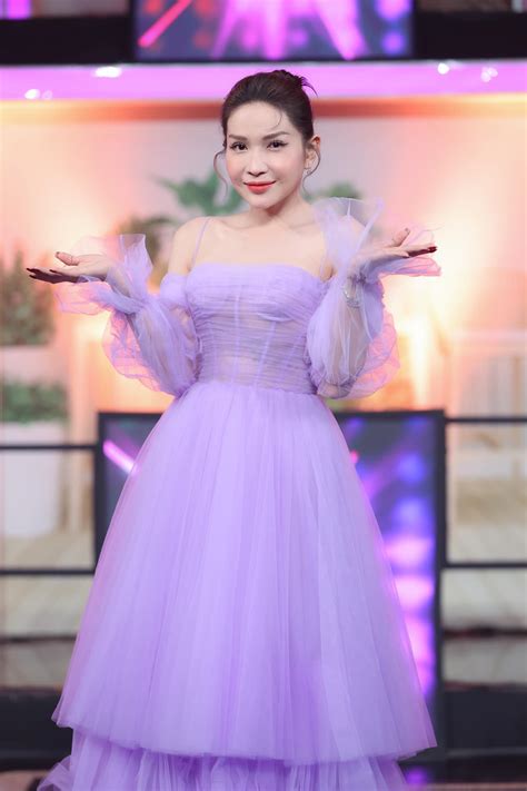 Album Ảnh Khả Như Bikini Cực Nuột Nà Với Vòng 1 Căng Tròn