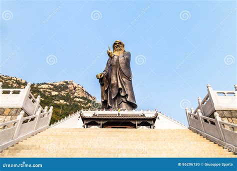 36m Tall Lao Tze Statue In Tai Qing Gong Temple In Laoshan Mountain