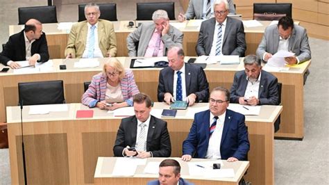 Baden W Rttemberg Deutliches Umfrage Plus Afd Weiterhin Im H Henflug