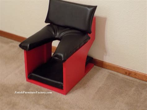 Mature Queening Stool For Oral Sex Queening Chair Face Sitting Chair For Female Domination