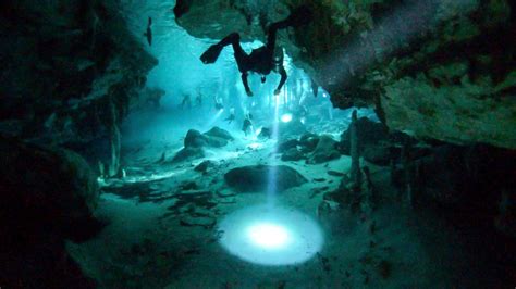 Dos Ojos Cenote - Best cenotes in Tulum Mexico - GETTING STAMPED