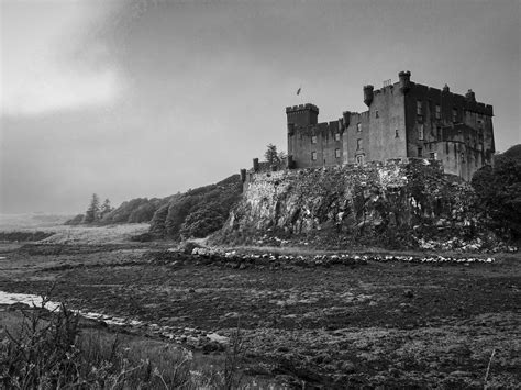 Dunvegan castle : r/blackandwhitephoto