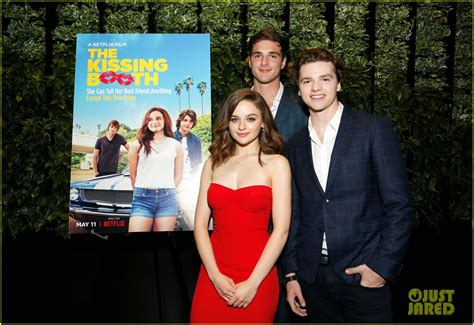 Joey King Is Red Hot At Netflix S Kissing Booth Screening In LA Photo 4081161 Jared Eng