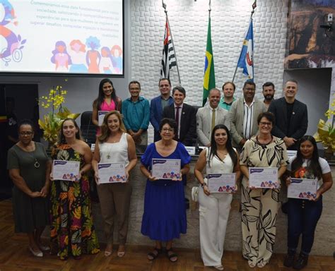 Dia Internacional Da Mulher Celebrado Em Solenidade Na C Mara De