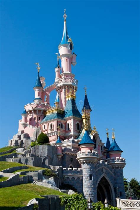 0+ Disneyland paris castle Free Stock Photos - StockFreeImages