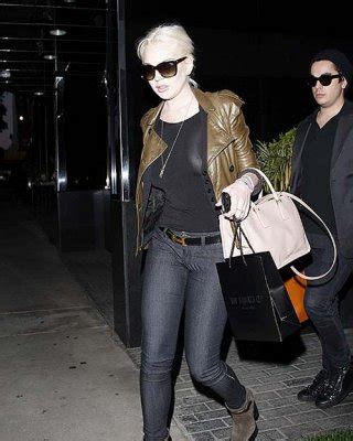 Lindsay Lohan Very Sexy And Hot See Thru Paparazzi Photos Porn Pictures Xxx Photos Sex Images