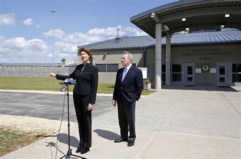 Federal prison deaths and violence revealed at unit in Thomson penitentiary : NPR