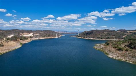 Rutilio Escandón acompaña a AMLO en sobrevuelo y supervisión de puentes