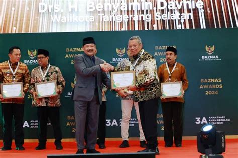 Wali Kota Tangsel Raih Penghargaan Kepala Daerah Pendukung Pengelolaan