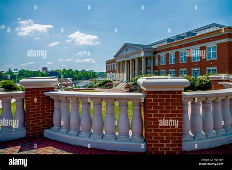 modern college campus buildings Stock Photo - Alamy