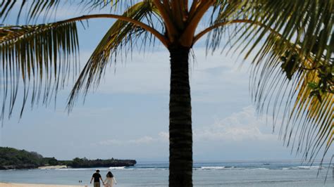 Tourists Not Affected By Indonesias New Ban On Sex Outside Marriage Bali Governor Says