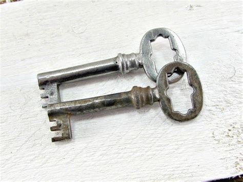 Antique Skeleton Keys 1800s Victorian Keys Old By Redgarnetvintage