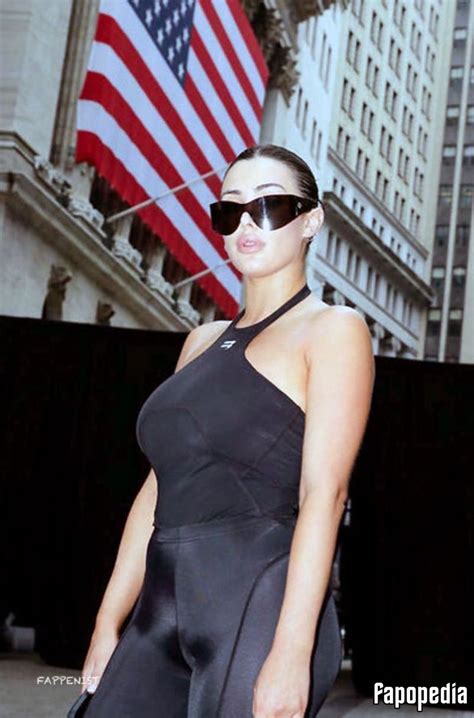 Bianca Censori Nude Leaks Photo Fapopedia