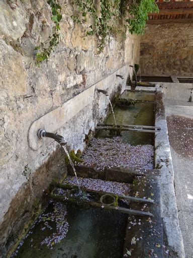 fontaine abreuvoir et lavoir dite Haute Fontaine Inventaire Général