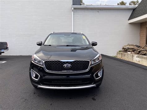 Pre Owned 2018 Kia Sorento Ex V6 Sport Utility In Milford Um3137 Key