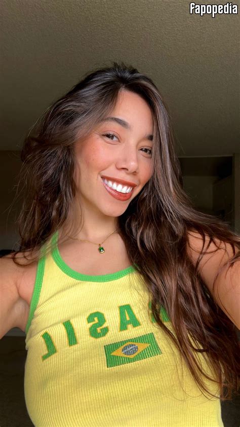 Desiree Flores Nude Leaks Photo Fapopedia