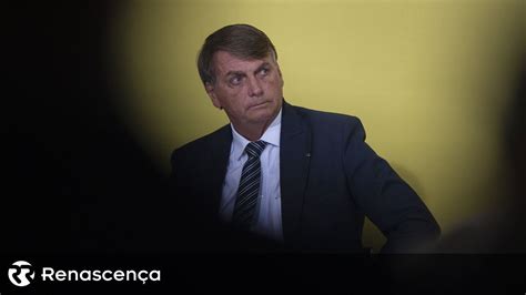 Bolsonaro indiciado por peculato lavagem de dinheiro e associação