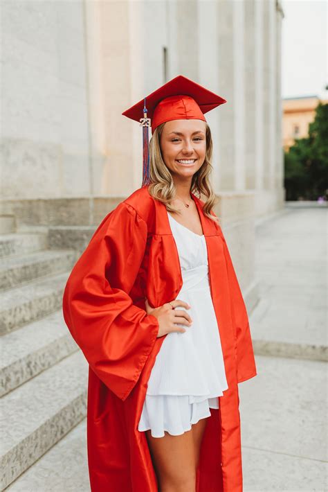 Cap & Gown Mini's - Kristina Kappes Photography
