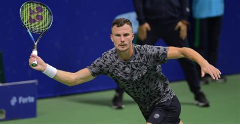 Tennis Atp Sofia Open Fucsovics Takes Out Atmane Tennis Majors