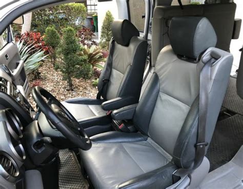 Is this a normal Honda Element interior option? It looks odd, and it doesn't match the back ...