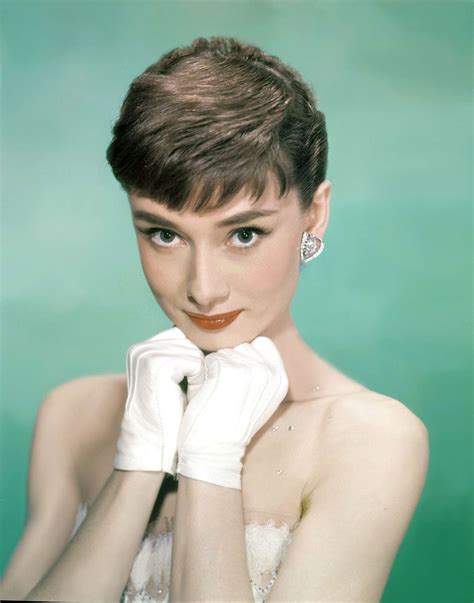 10 Audrey Hepburn Hairstyles That Are Timelessly Chic