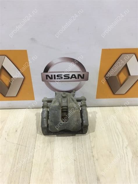 Суппорт тормозной перед Nissan TERRANO D10 4101100Q0F купить б у