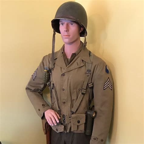 Us Wwii 29th Inf Div Sergeant Uniform Display With Equipment And Mannequin