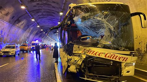 Anadolu Otoyolu nda kaza İstanbul yönü kapandı Dünya Gazetesi