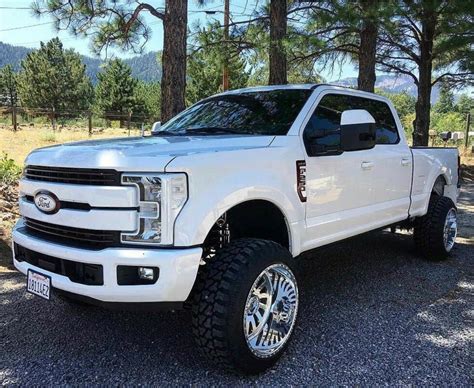 White out lifted 2017 ford F250 powerstroke diesel