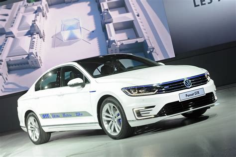 Vw Passat Gte Joins Plug In Hybrids Club In Paris Carscoops