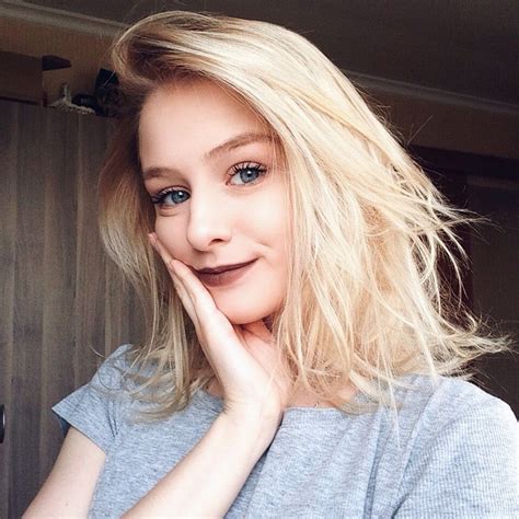 Hot girl Nga 20 tuổi đẹp như thiên thần vừa cất giọng hát ai cũng nức nở Người đâu hoàn hảo thế