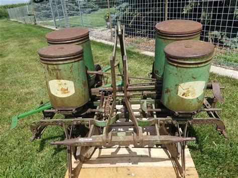 John Deere 246247 2 Row Planter Bigiron Auctions