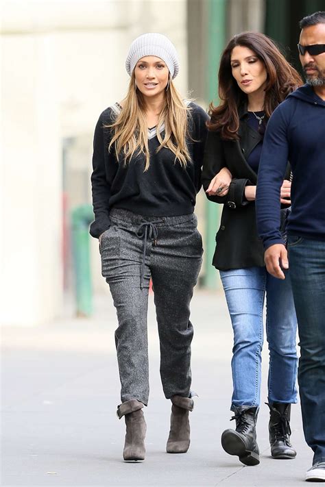 Jennifer Lopez with sister Lynda out in New York City -14 – GotCeleb