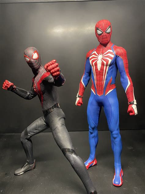 Hot Toys Marvel S Spider Man Peter Parker Advanced Suit Figure Page