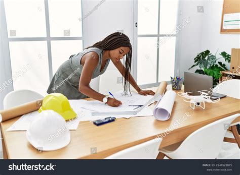 189.865 imagens de Mulher arquiteta Imagens, fotos stock e vetores ...