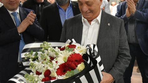 Ahmet Nur Çebi kulüp çalışanlarıyla vedalaştı Tüm Spor Haber Beşiktaş