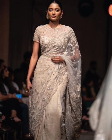 Tarun Tahiliani Unveils His Bridal Collection The Painterly Dream Shaadiwish