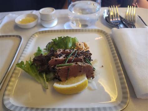 Singapore Airlines business class food review with photos