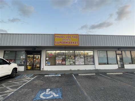 Phuoc loc tho westminster cultural events attract thousands of tourists 12