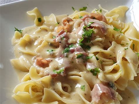 Nudeln Mit Parmaschinken In Gorgonzolasauce Von Laura Mayerhofer Chefkoch