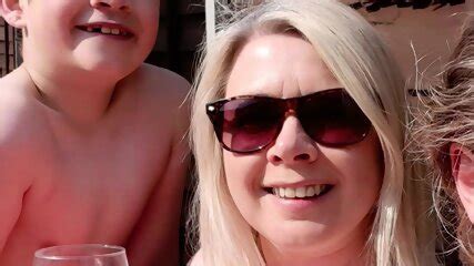 THE WORLDS HOTTEST BLONDE MILF