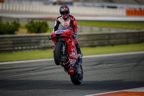 Motogp Gp Comunit Valenciana Jorge Mart N Torna In Pole