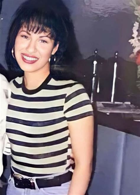 Pin By Sarah Cole On The Queen Selena 💜 ️💄👑🎤 Selena Quintanilla Perez Selena Quintanilla